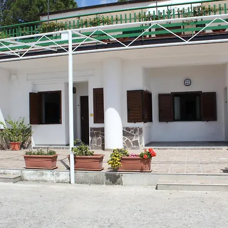 La Meriggia Bed & Breakfast *